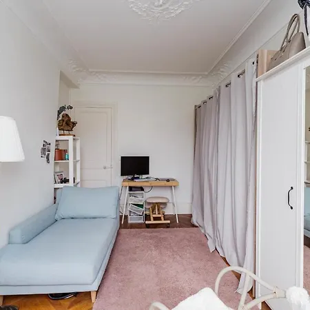 Very Nice 53M Near The Pantheon! *